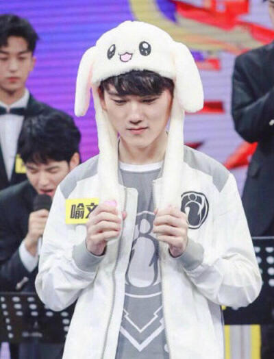 LCS简报：Berserker三局30杀对位完爆 C9横扫FLY成功晋级